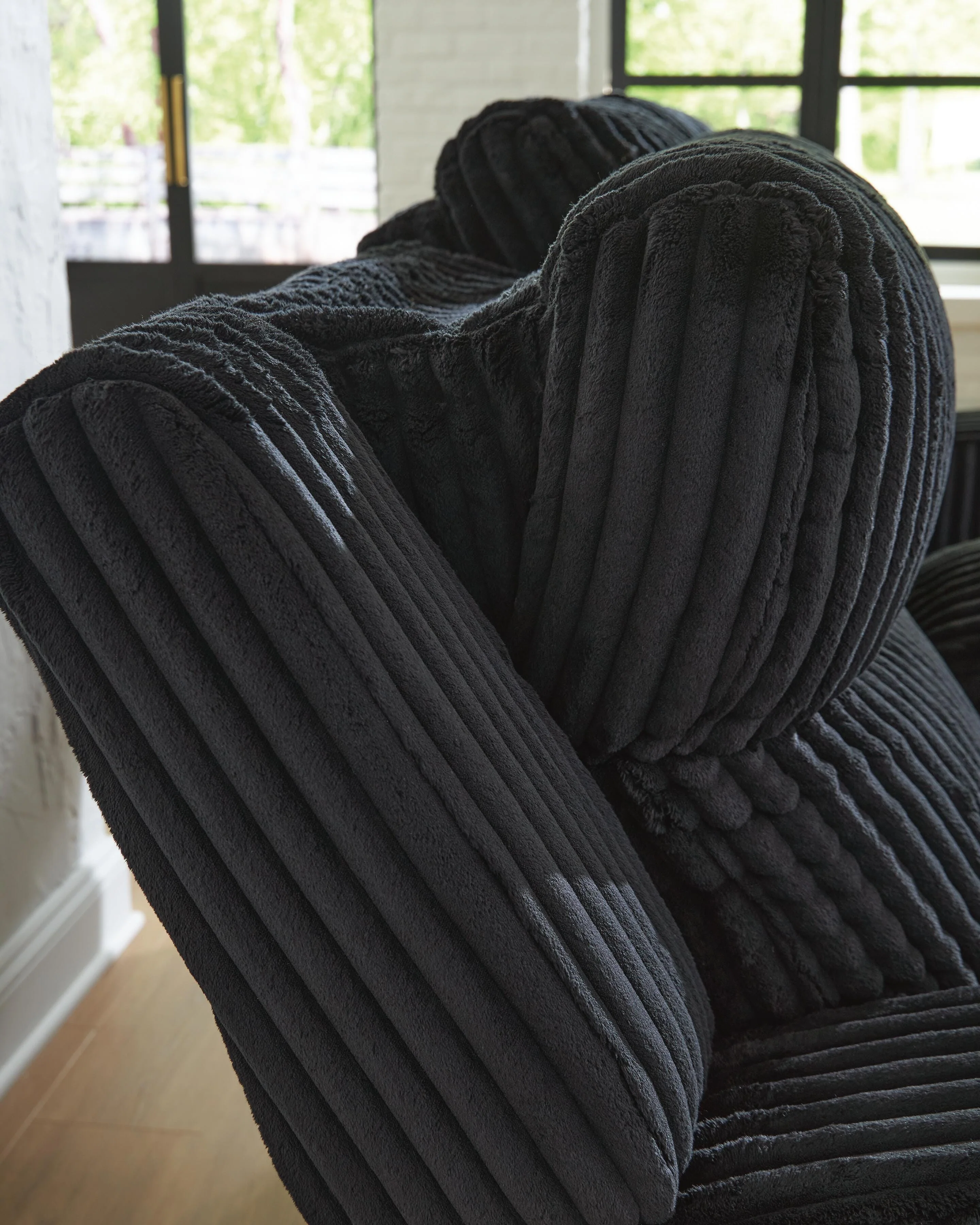 Forest Lake Living Room Set - Image 6