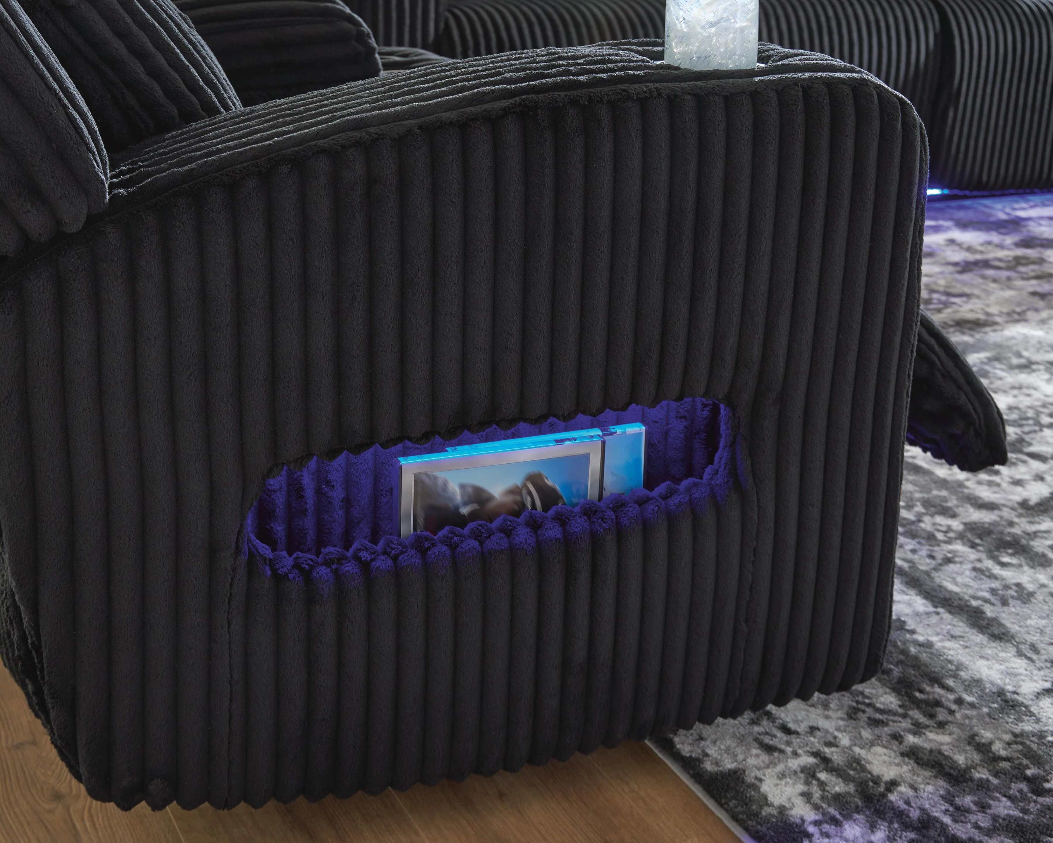 Forest Lake Living Room Set - Image 7
